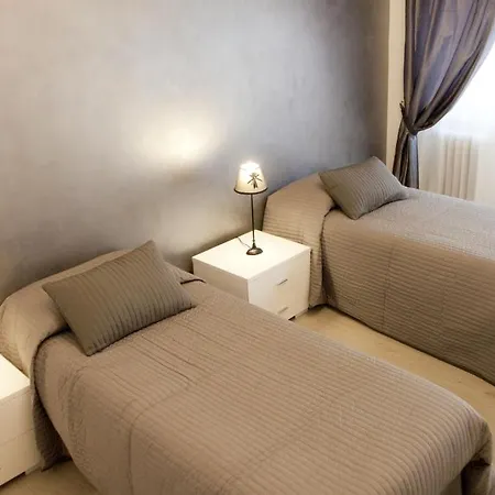 Foscari House 3*